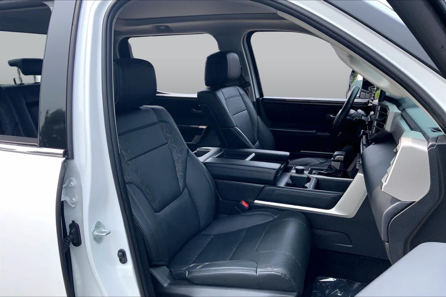 Used 2023 Ice Cap Toyota Limited Hybrid image 9