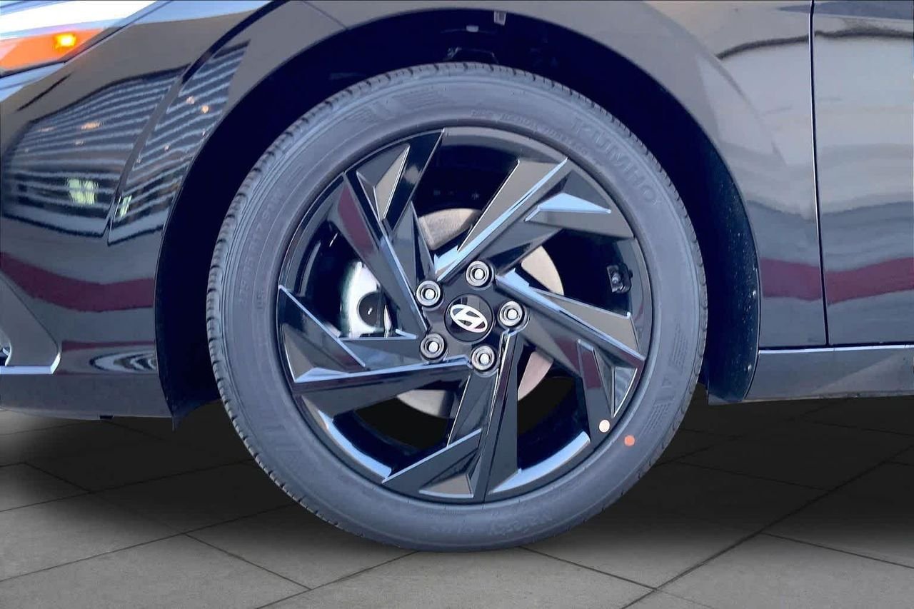 New 2026 Abyss Black Hyundai SEL Sport Plus image 11