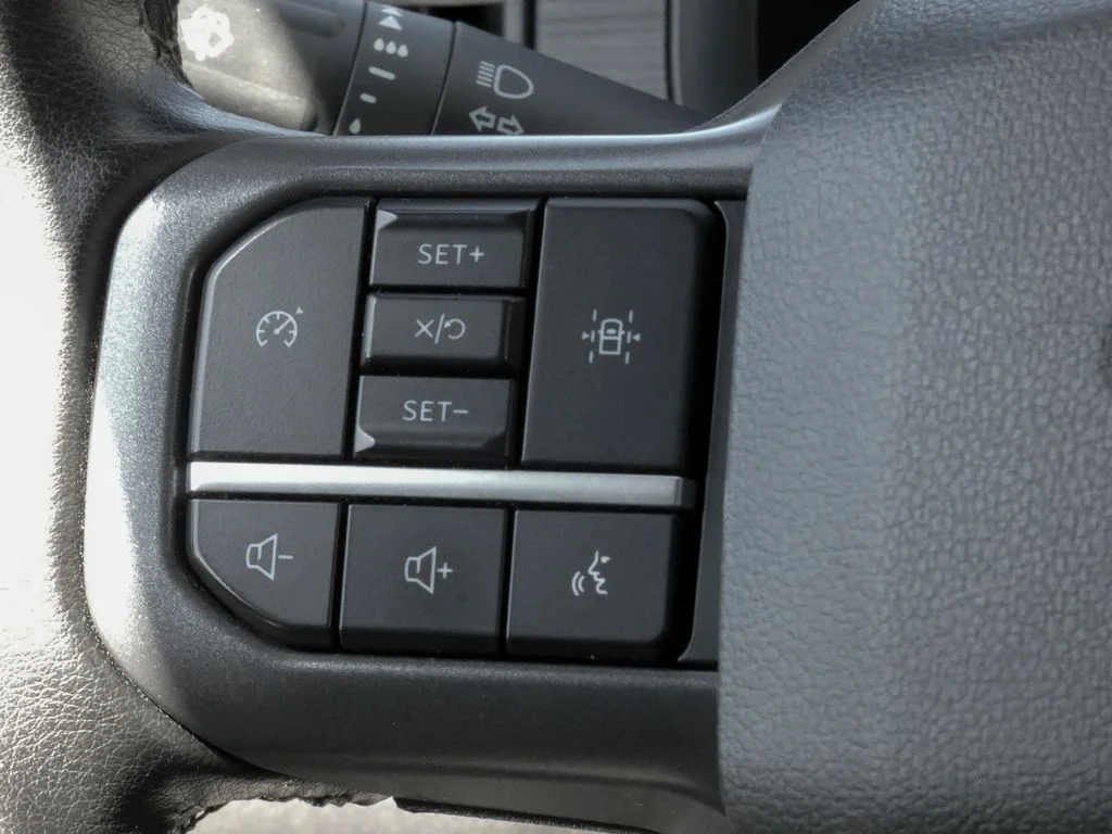 Used 2024 Silver Ford XLT image 11