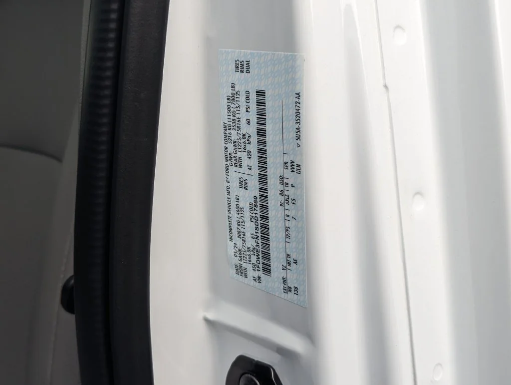 2025 Ford E-Series Cutaway Base - Photo 14