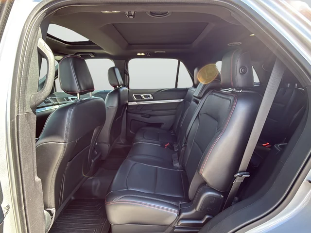 Used 2018 Silver Ford Sport image 27