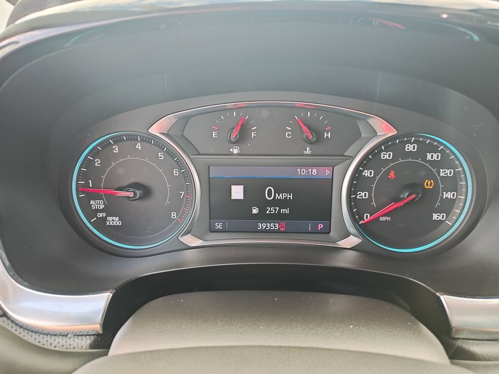 Used 2020 IRIDESCENT PEARL TRICOAT Chevrolet Premier image 18