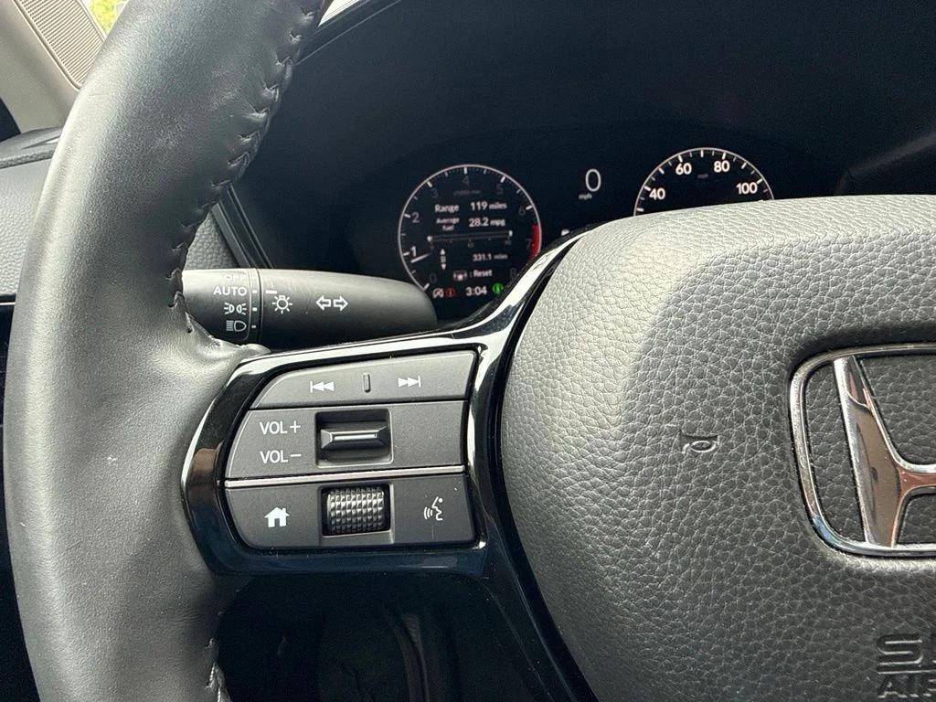 Used 2024  Honda EX-L image 24