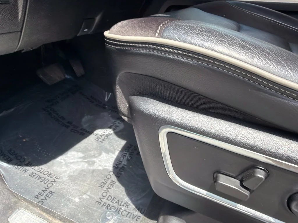Used 2022 White Ram Laramie image 15