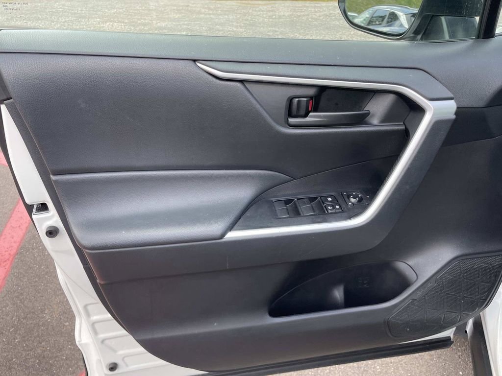 Used 2024 White Toyota LE image 18