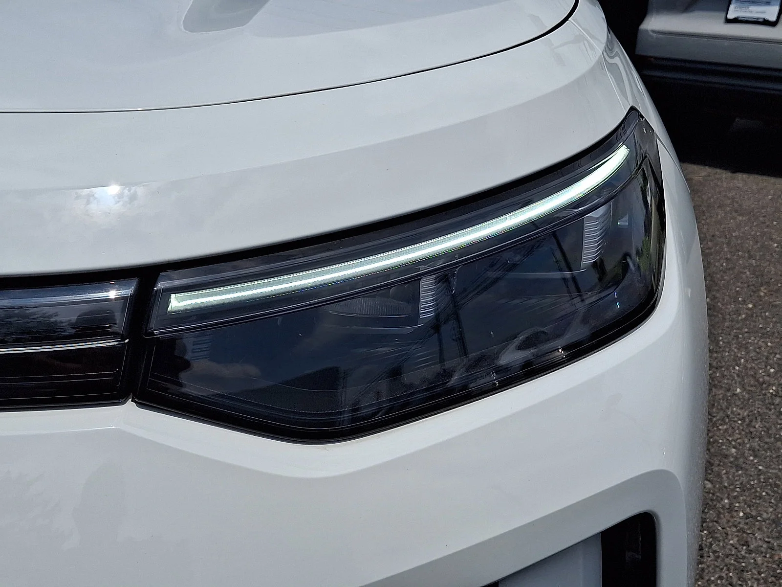 Used 2025 Pure White   0Q0q Volkswagen S image 9