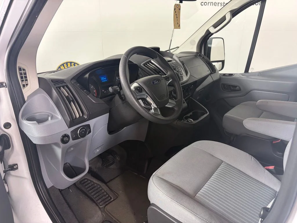 Used 2018 White Ford XLT image 9