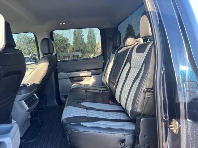 Used 2023 Blue Ford XLT image 10