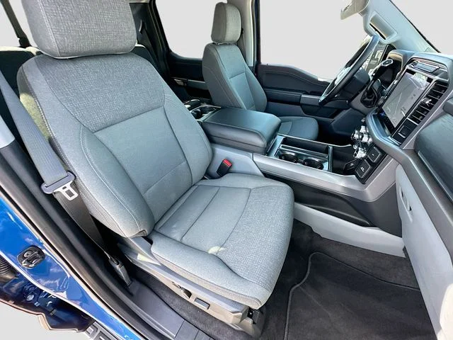 Used 2025 Blue Ford XLT image 28
