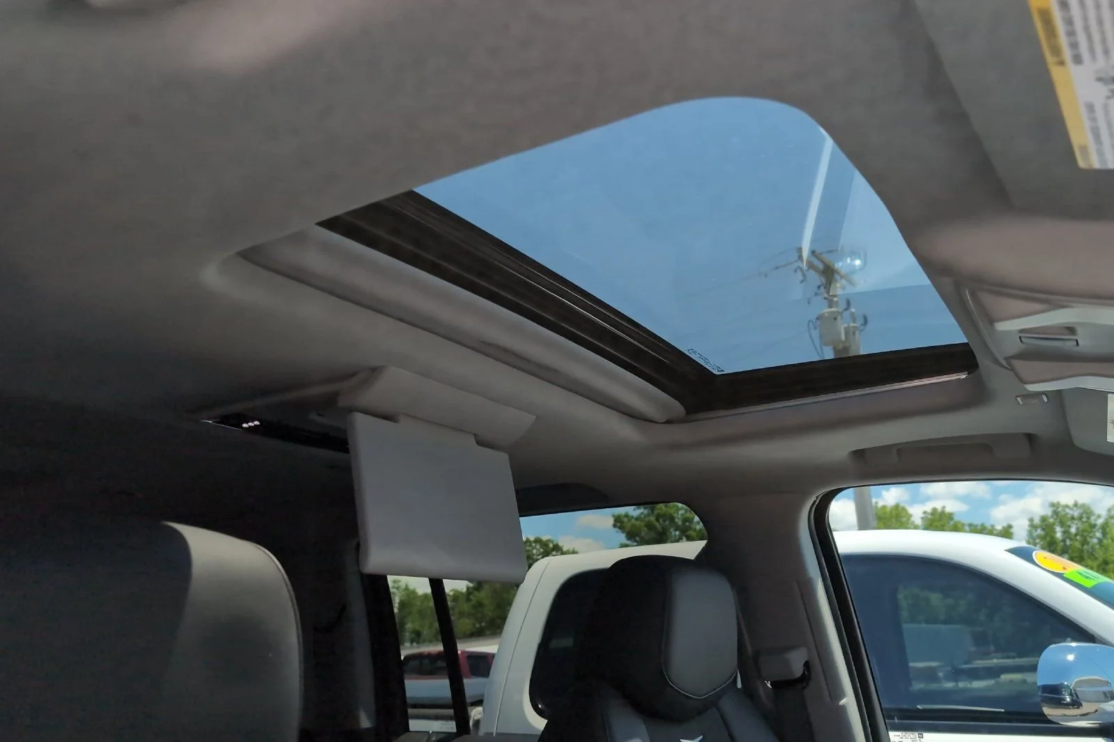 Used 2020 BLACK RAVEN Cadillac Premium Luxury image 20