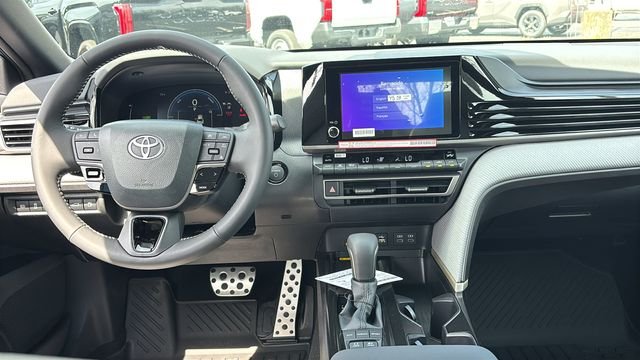 View vehicle photo 7