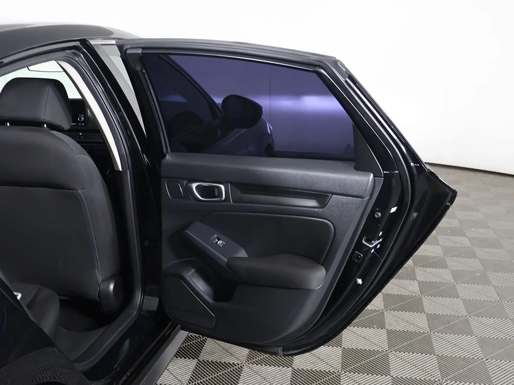 2023 Honda Civic Hatchback LX - Photo 18