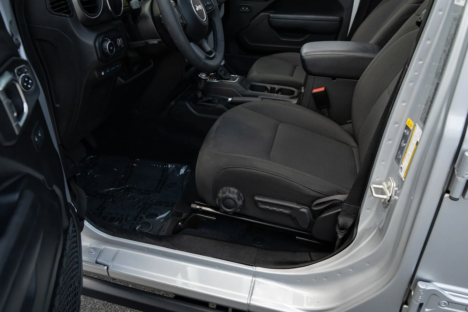 Used 2023 Silver Jeep Willys 4xe image 18