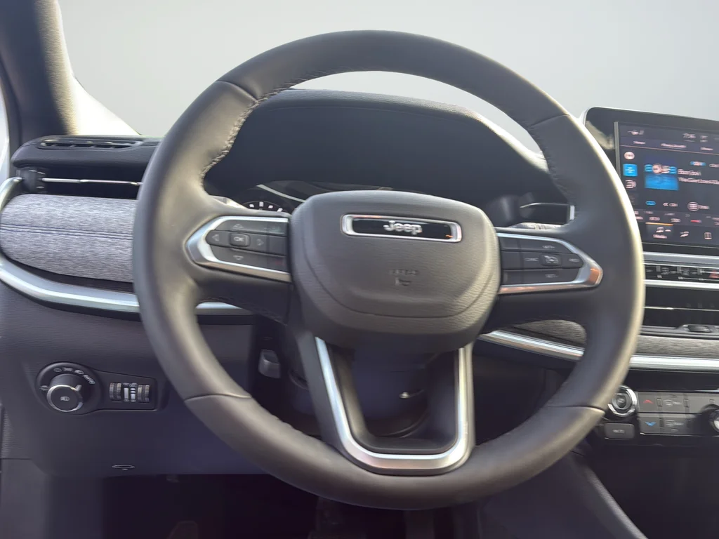 Certified Used 2025 White Jeep Latitude image 28