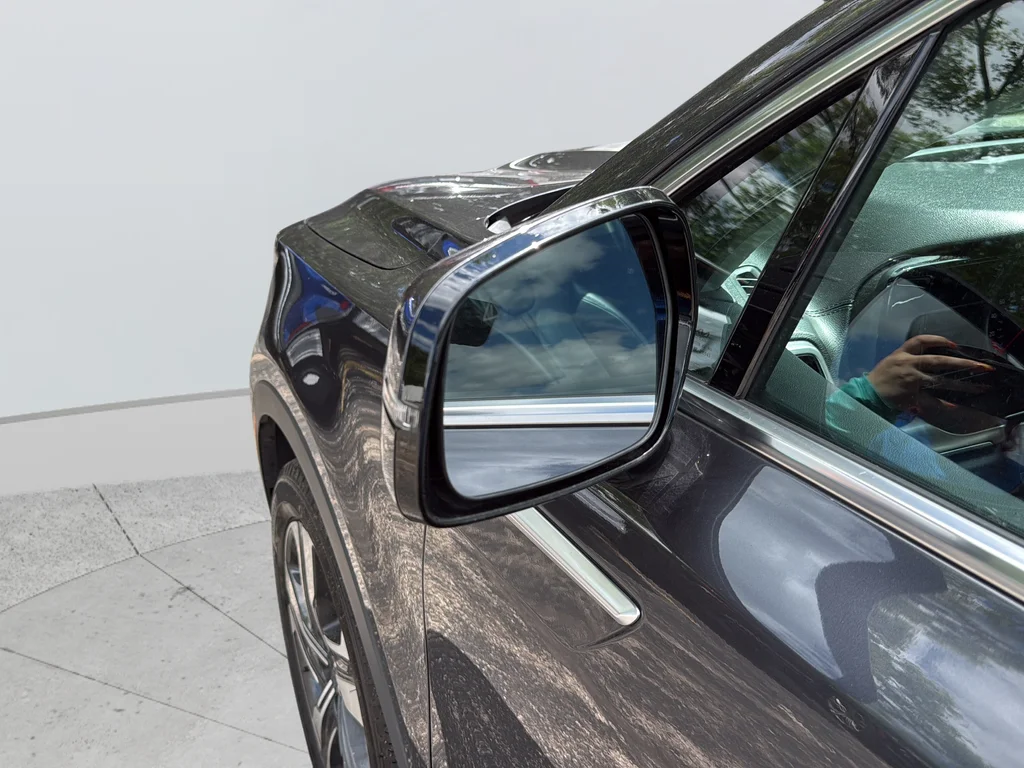 Used 2023 Gray Kia EX image 32