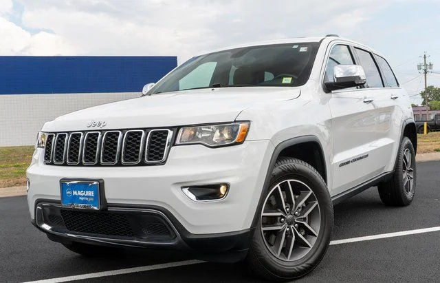 Used 2022 White Jeep Limited image 1