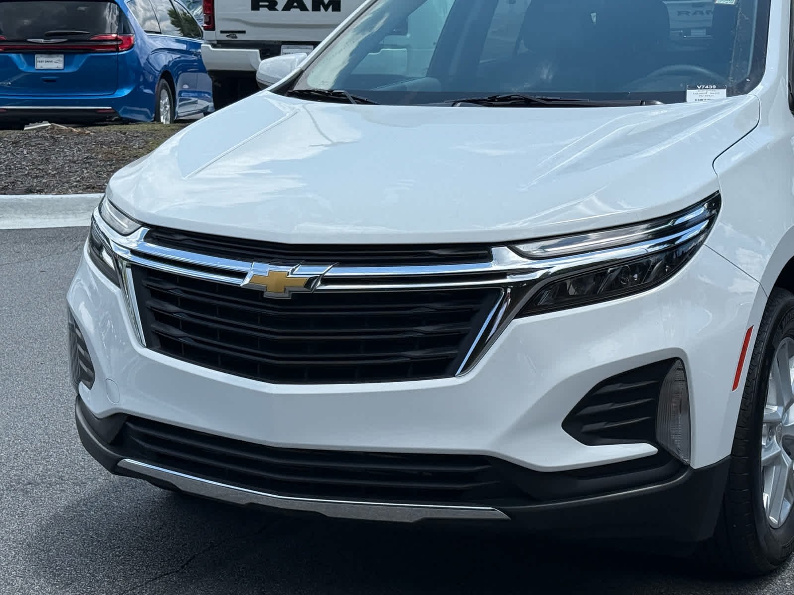 Used 2023 Summit White Chevrolet LT image 9