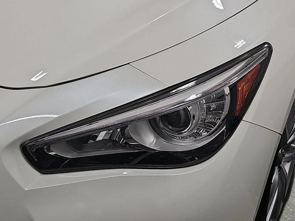 Used 2016 White INFINITI 3.0t Premium image 33