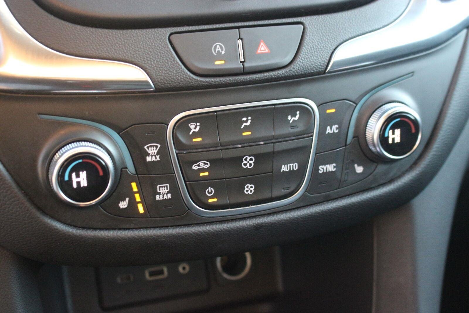 Used 2024 Sterling Gray Metallic Chevrolet LT image 27