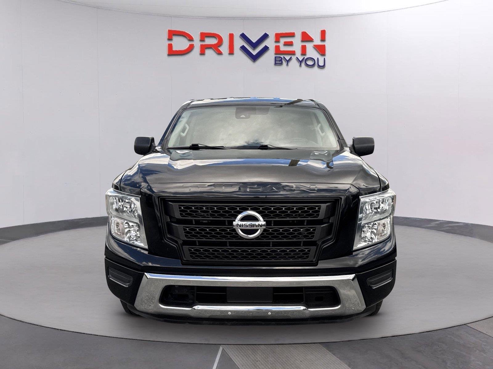 Used 2022 Super Black Nissan SV image 8