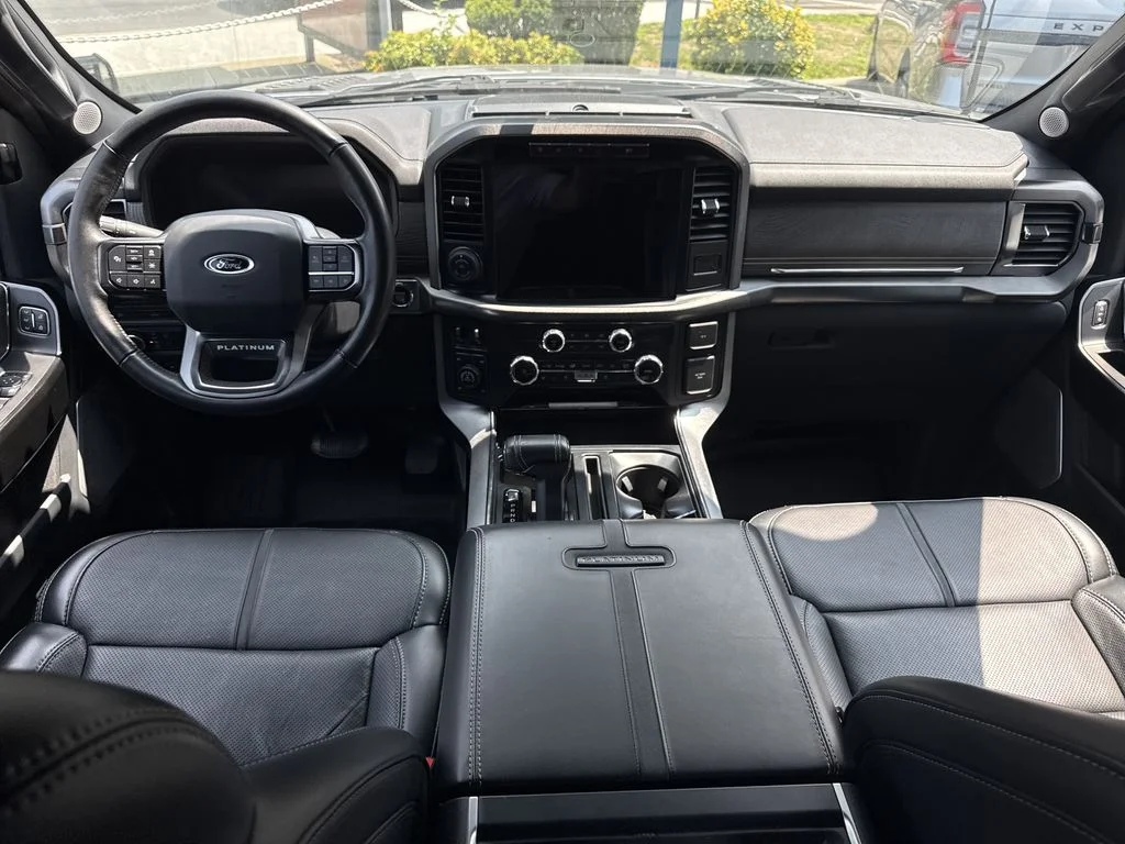 Used 2022 Silver Ford Platinum image 12