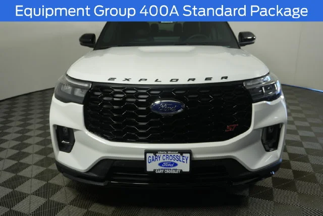 New 2026 Star White Metallic Tri-Coat Ford ST image 3