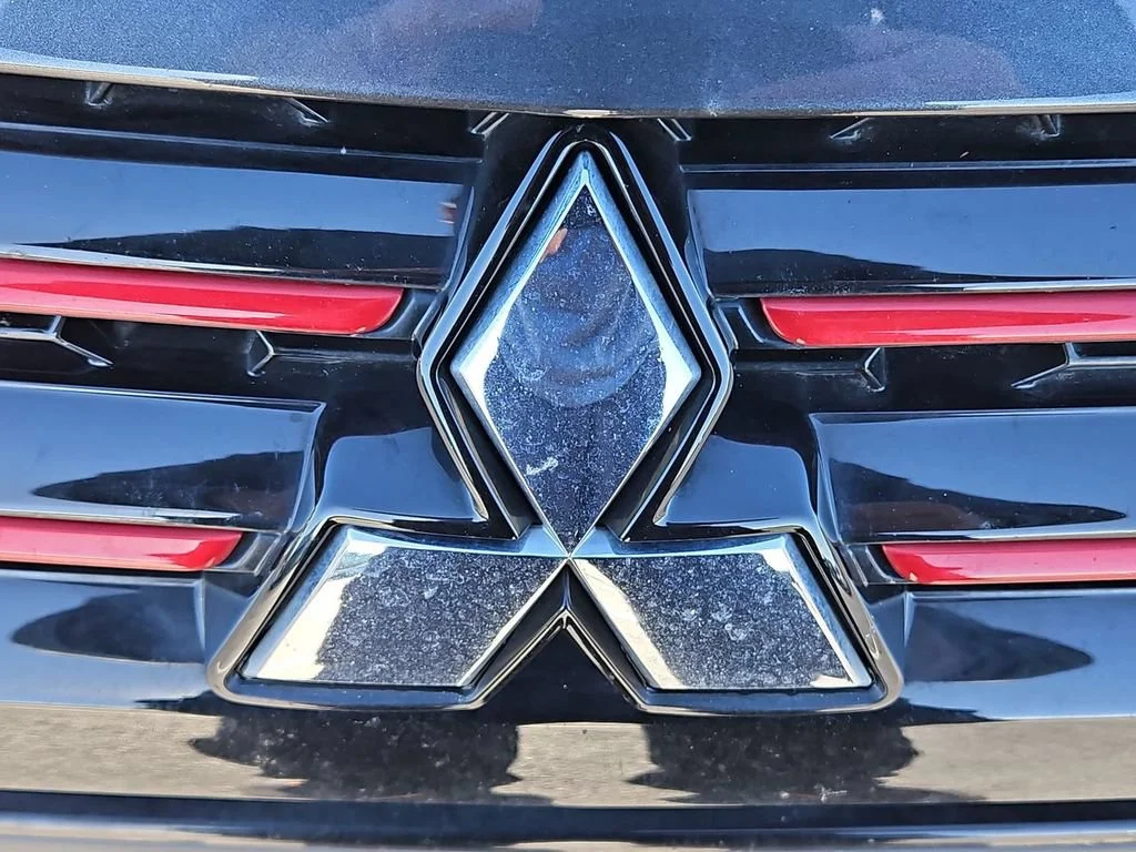Used 2024 Gray Mitsubishi Black Edition image 22
