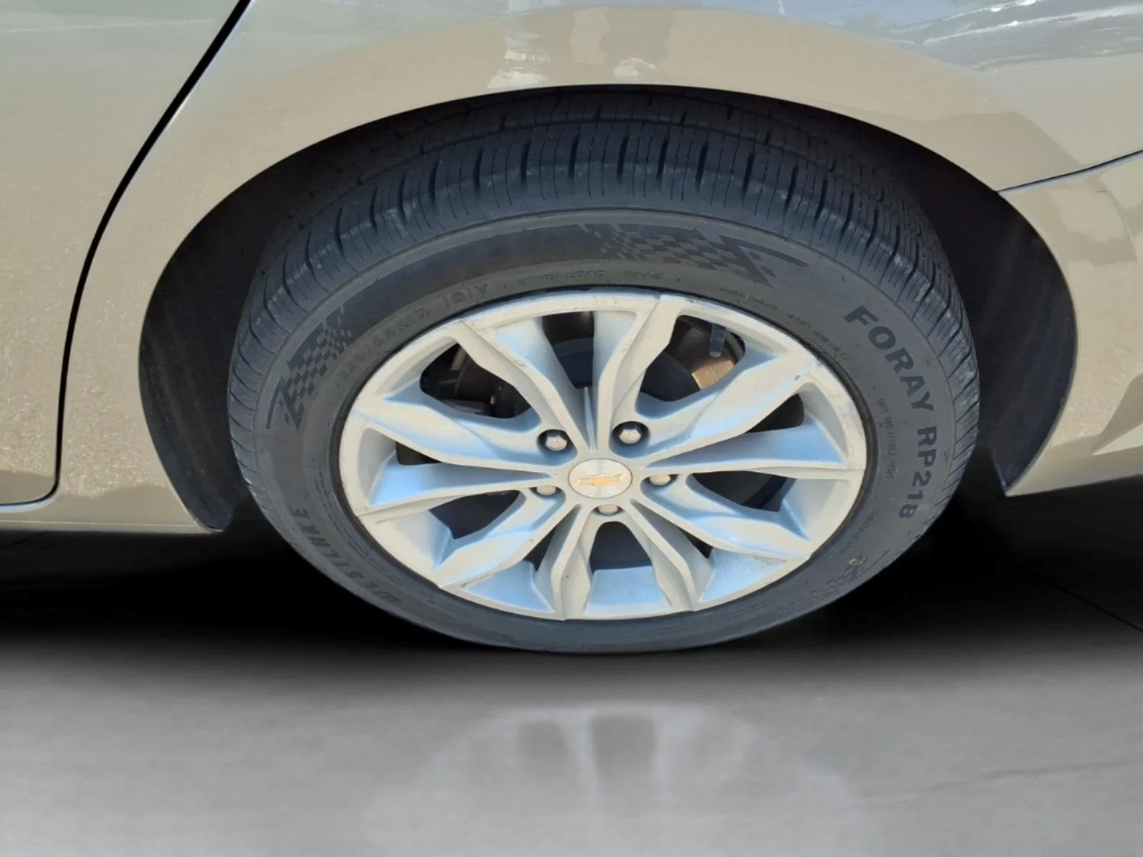 Used 2024 Mineral Gray Metallic Chevrolet LT 1LT image 8