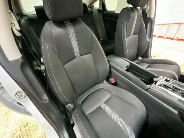 Used 2019  Honda EX image 27
