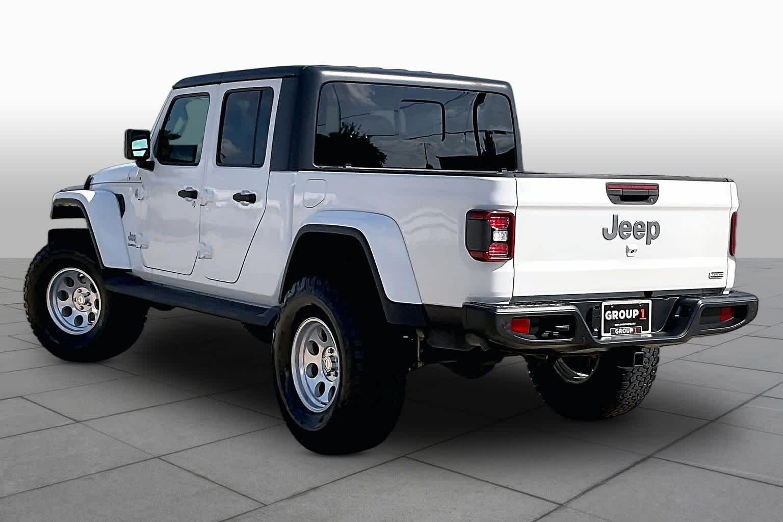 Used 2020 Bright White Clear Coat Jeep Overland image 12
