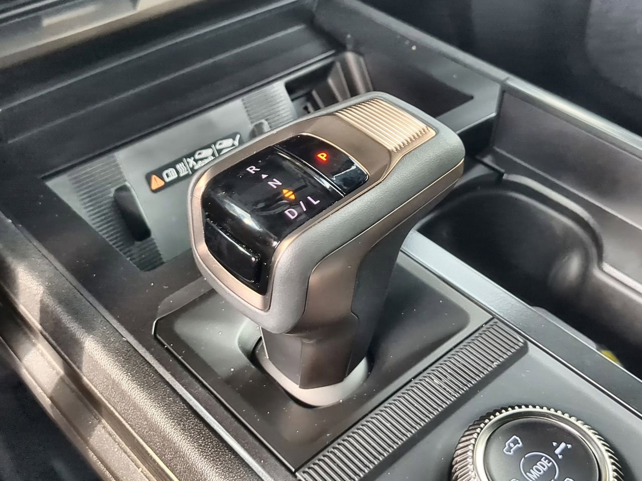 2025 GMC HUMMER EV 2X - Photo 16