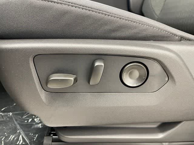 2026 Chevrolet Silverado 1500 LT - Photo 9