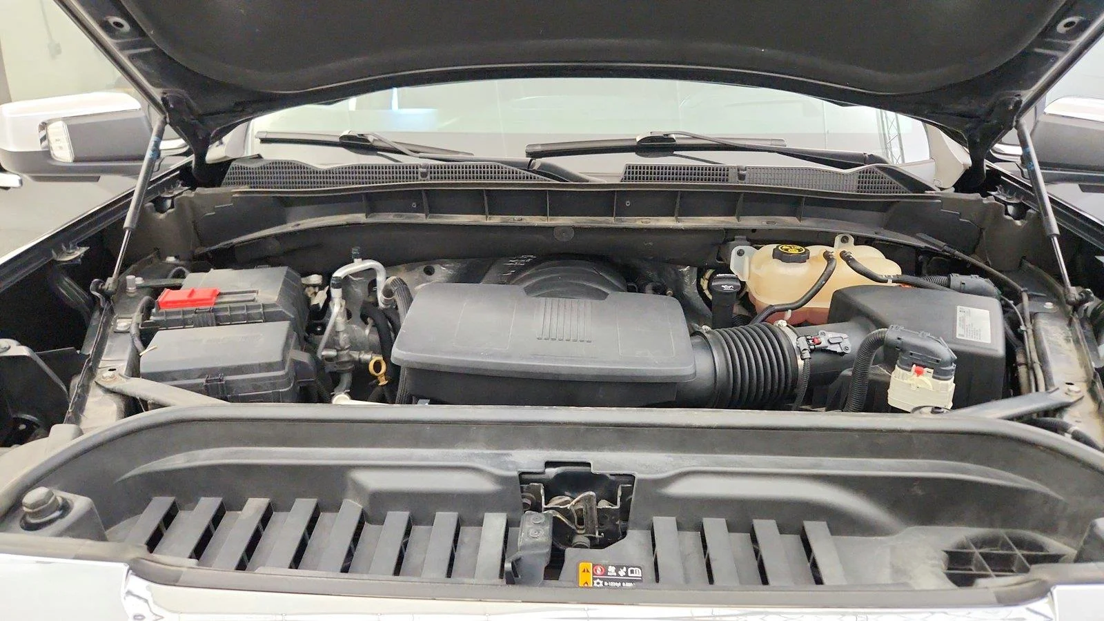 Used 2019 ONYX BLACK GMC Denali image 39