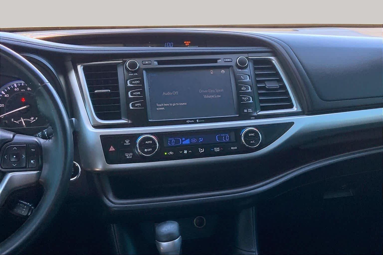 Used 2015 Blizzard Pearl Toyota XLE image 7