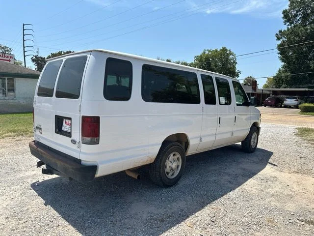 Used 2008 White Ford XL image 13