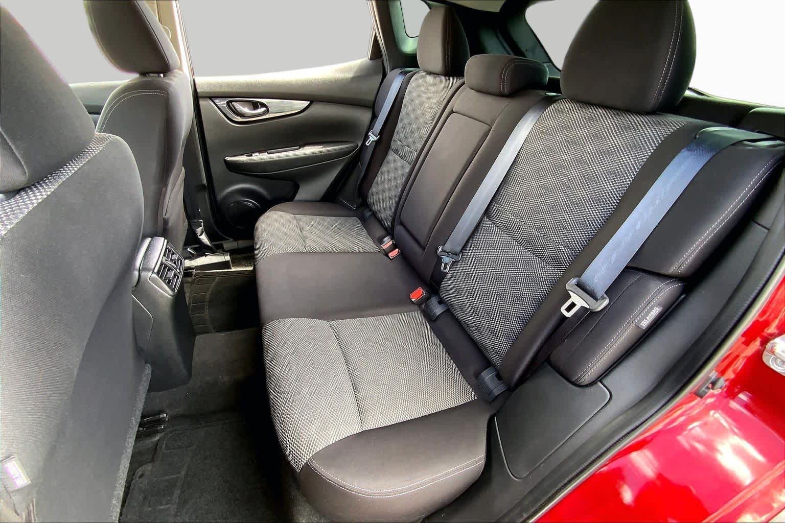 Used 2020 Scarlet Ember Tintcoat Nissan SV image 20