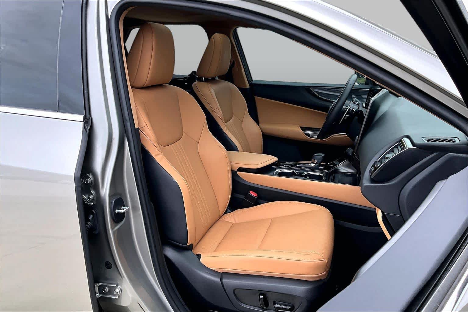 Used 2024 Atomic Silver Lexus Premium image 9