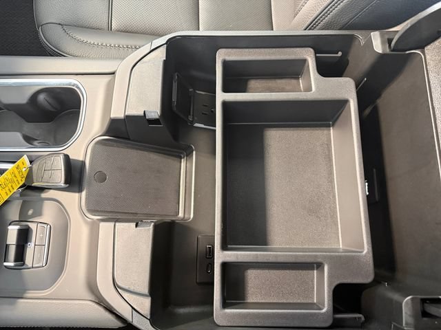 Used 2023 WHITE FROST TRICOAT GMC Denali image 34