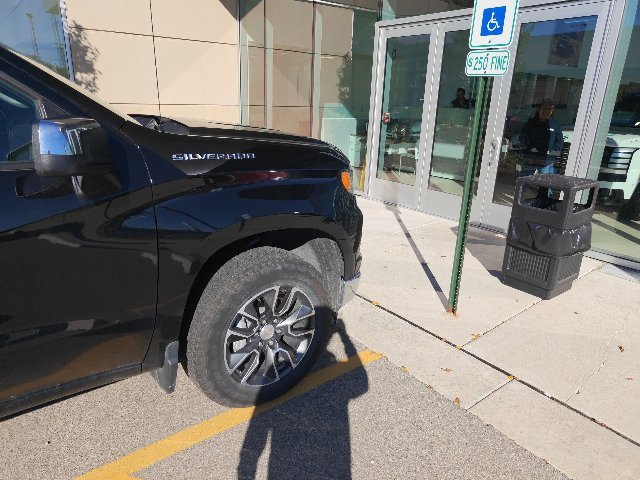 2024 Chevrolet Silverado 1500 LT - Photo 14