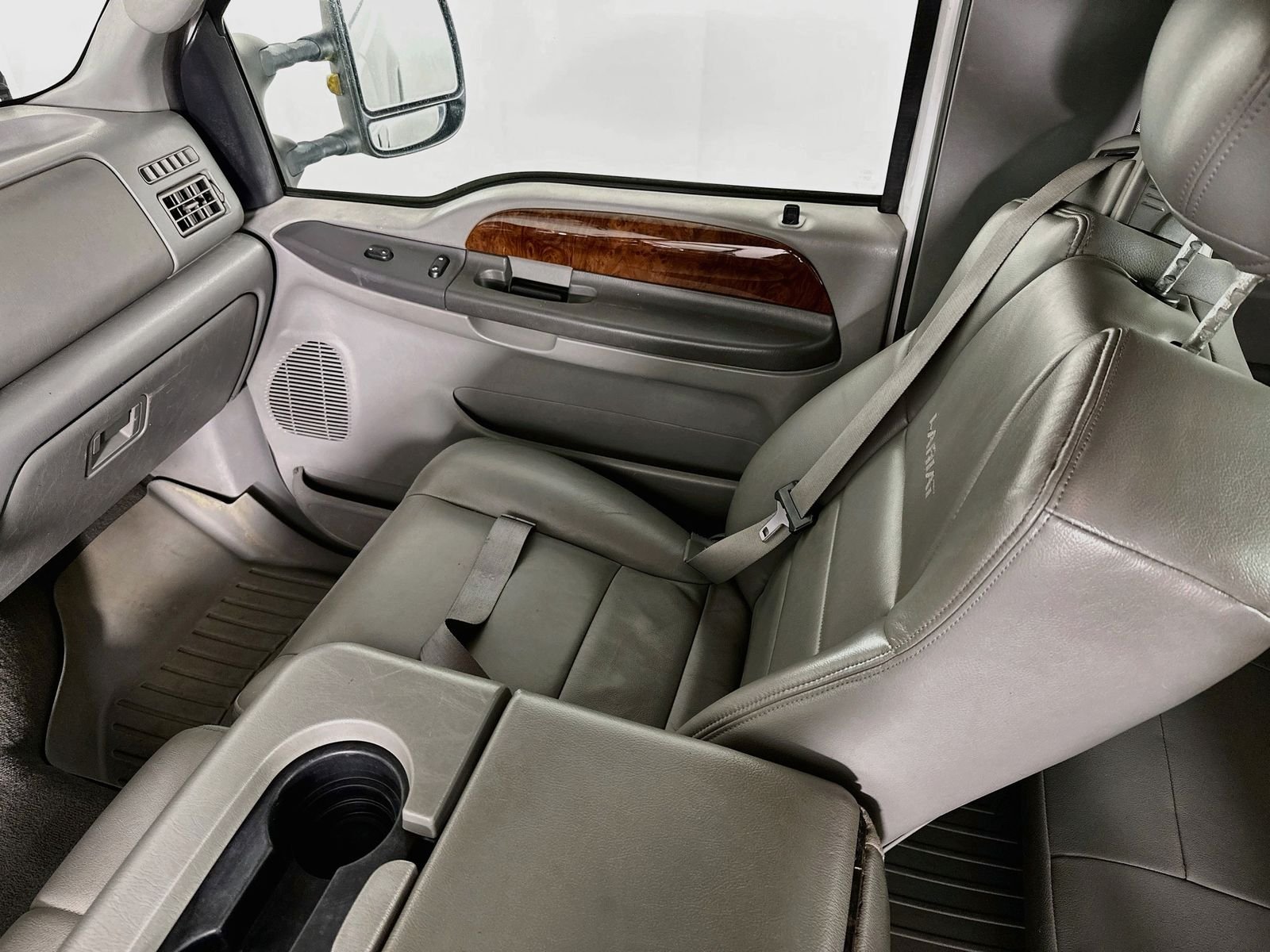 Used 2004 Oxford White Clearcoat Ford Lariat image 21