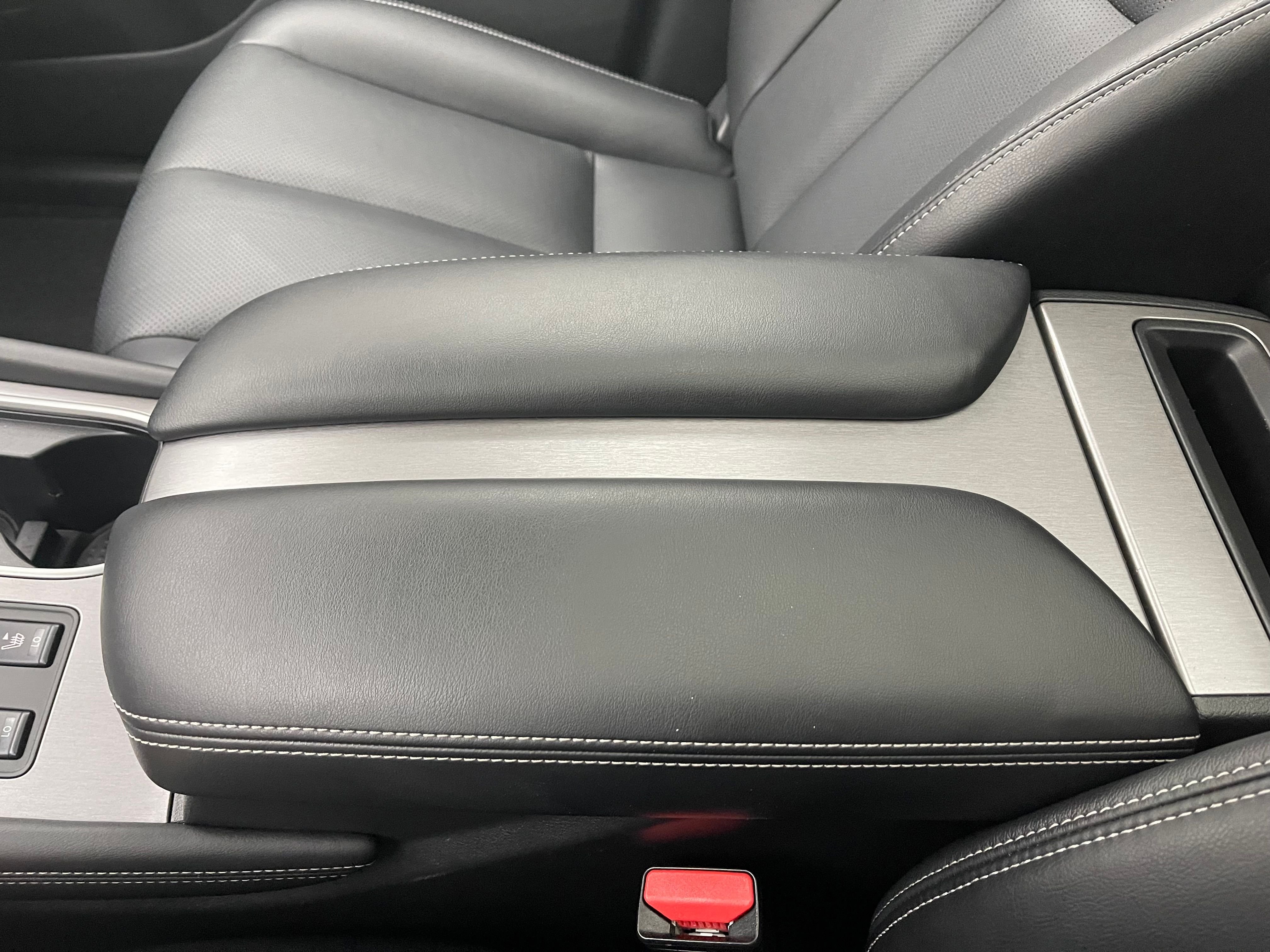 Used 2024 Pearl White Tricoat Nissan SL image 31