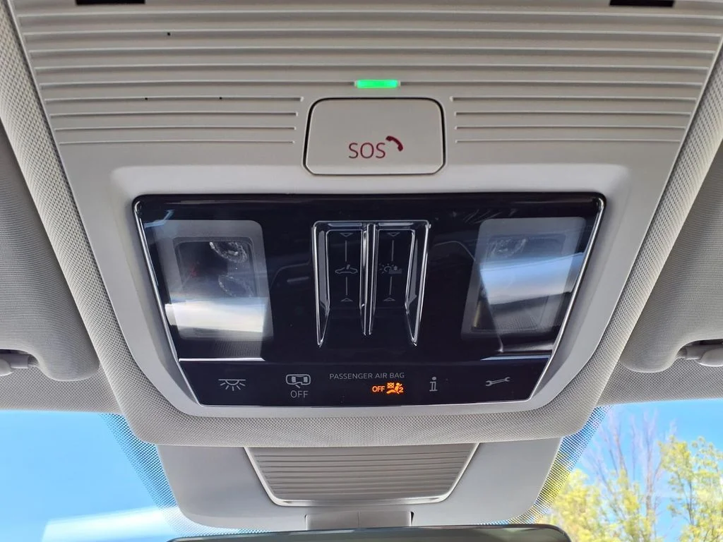 New 2026 Platinum Gray Metallic Volkswagen 2.0T SE image 17