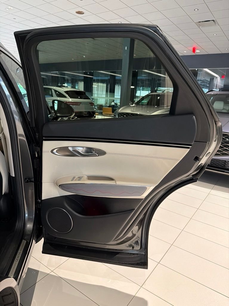 2024 GENESIS GV70 Standard - Photo 19