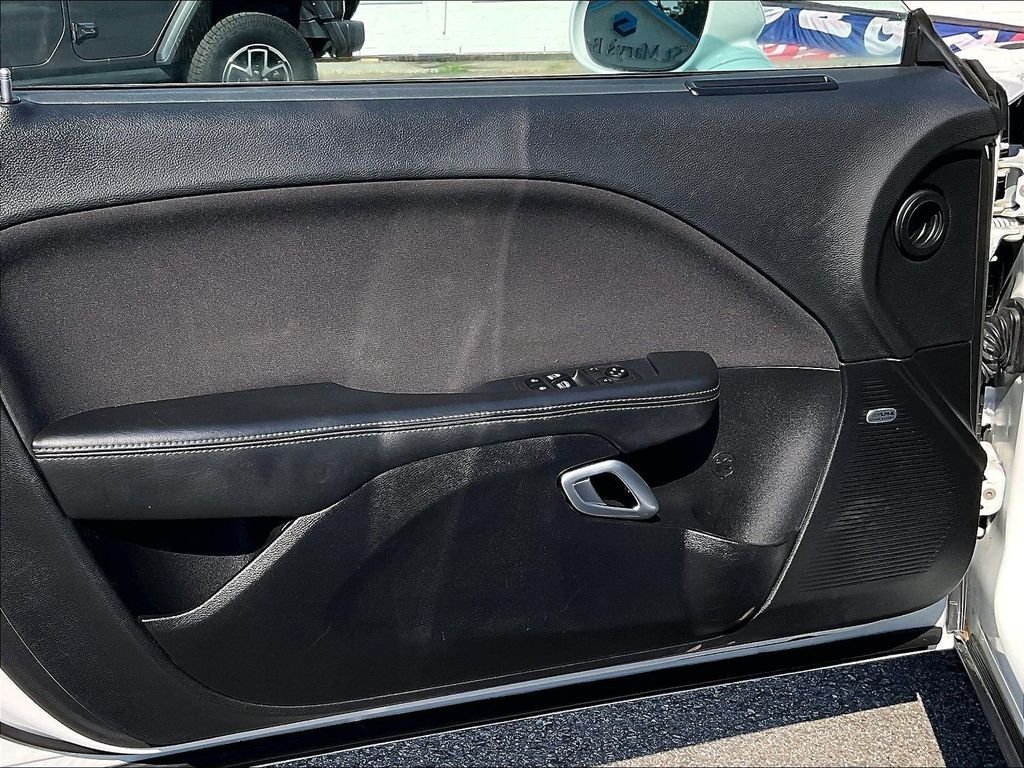 Used 2019 White Dodge R/T Scat Pack image 9
