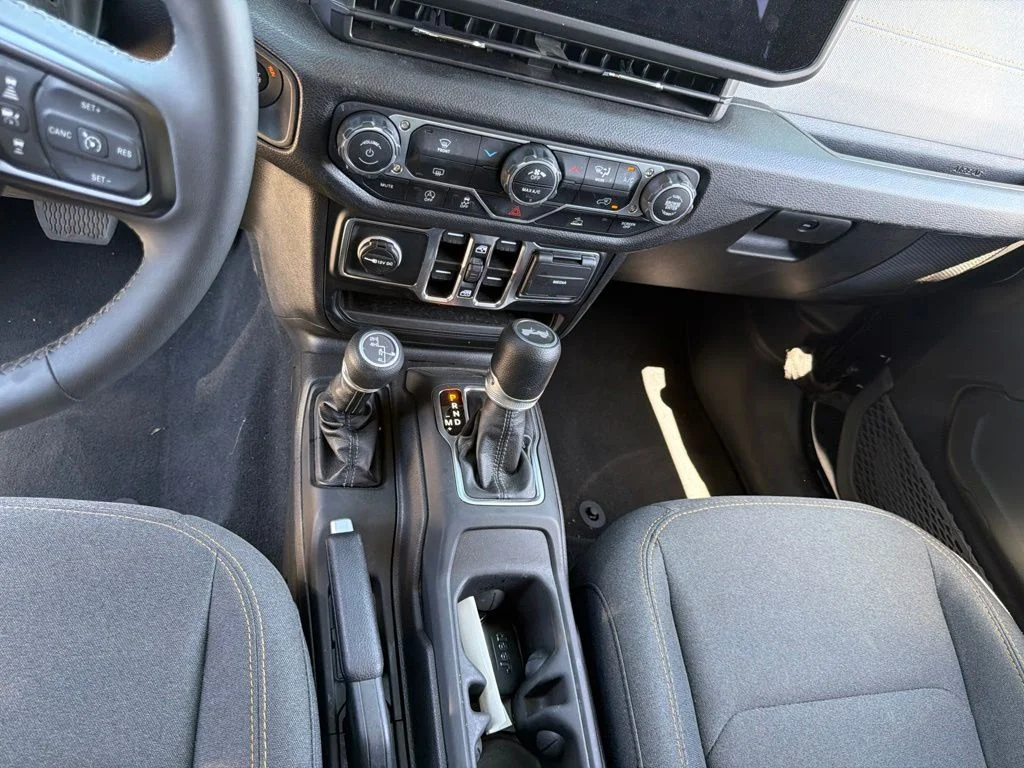 Used 2025 Black Jeep Sport S image 18