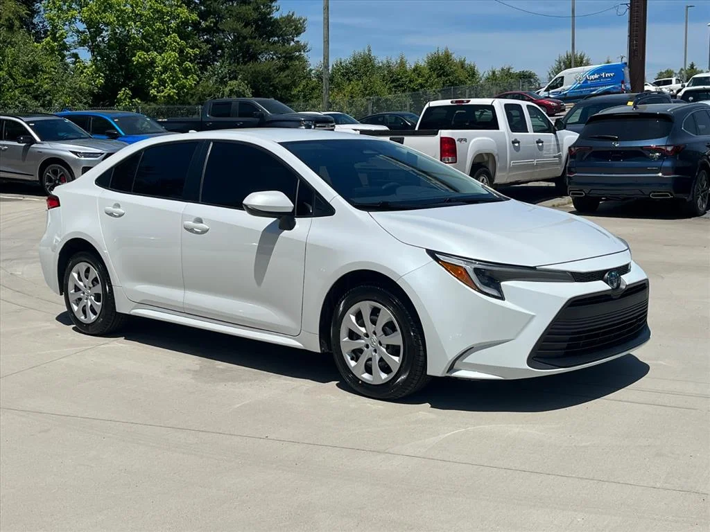 2024 Toyota Corolla LE Hybrid CVT's photo