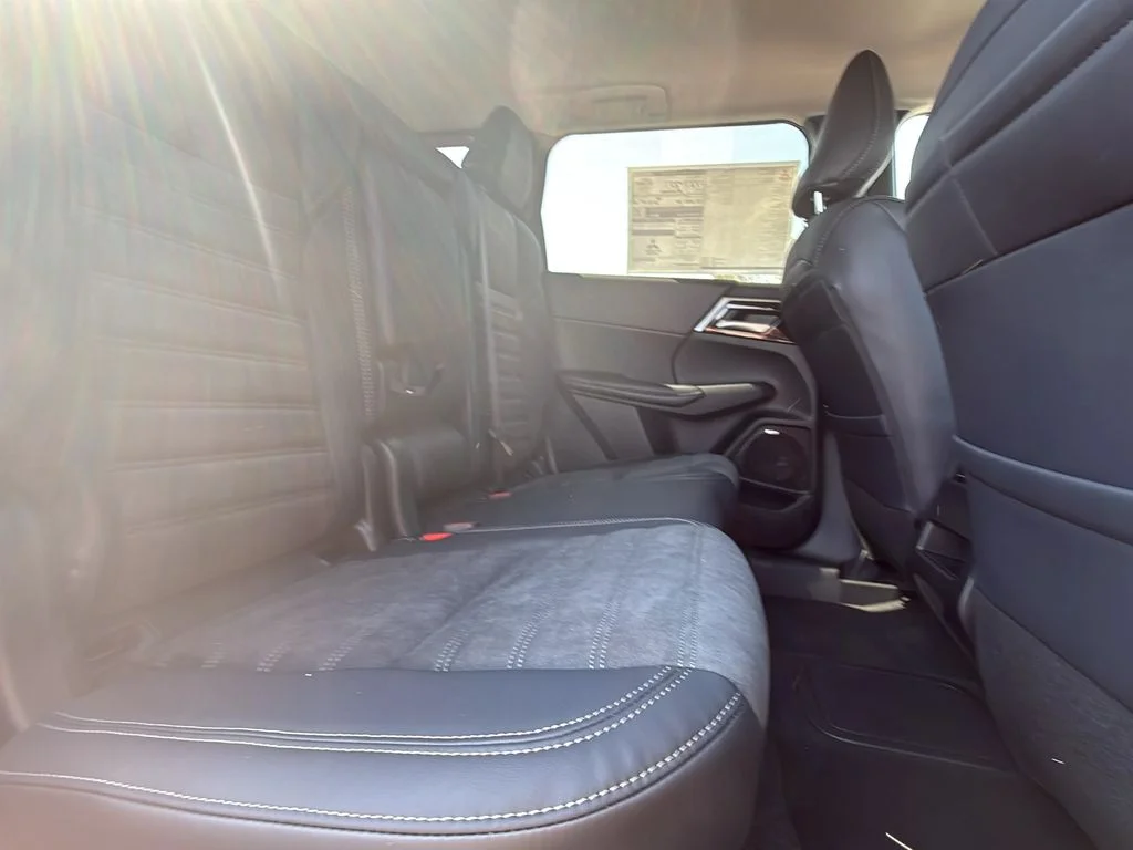 New 2026 Graphite Gray Mitsubishi SE S-AWC image 24