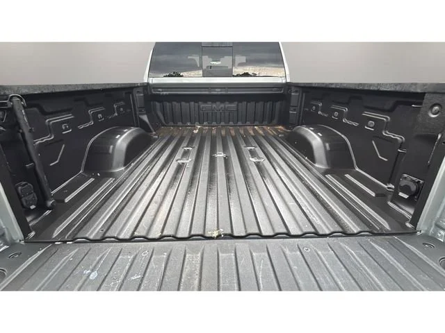 Used 2025 Sterling Metallic GMC Denali image 30