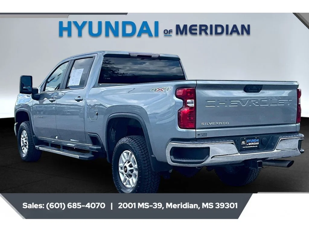 Used 2025 STERLING GRAY METALLIC Chevrolet LT image 2