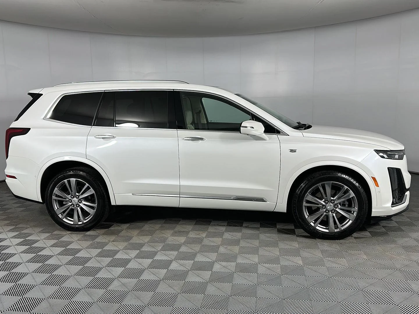 Used 2023 Crystal White Tricoat Cadillac AWD Premium Luxury image 35